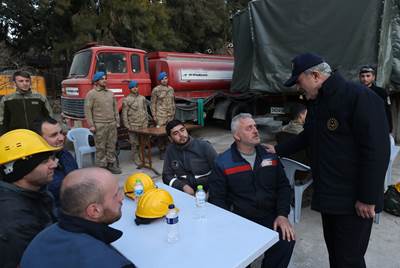 Millî Savunma Bakanı Hulusi Akar  ve Sağlık Bakanı Fahrettin Koca Antakya ve Altınözü’ndeki Çalışmaları İnceledi, Vatandaşlarla Bir Araya Geldi